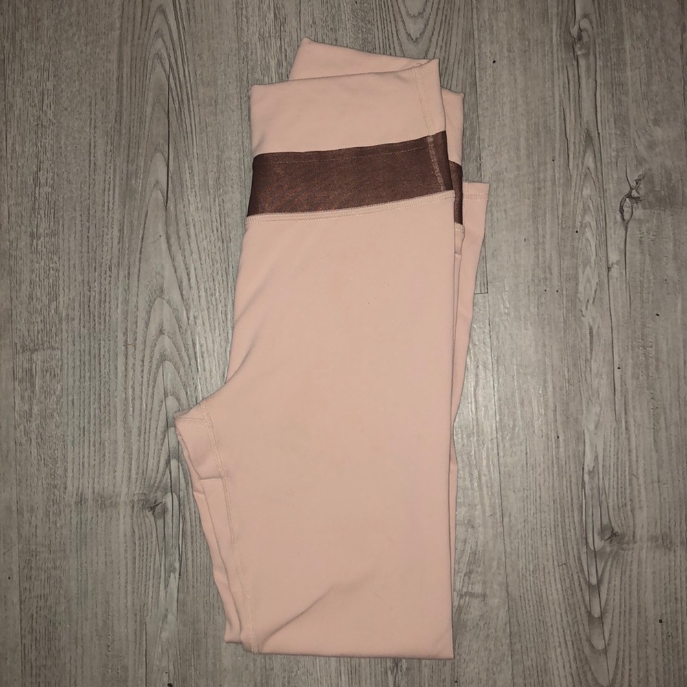 Demi Lovato Fabletics Pink Leggings NEVER WORN